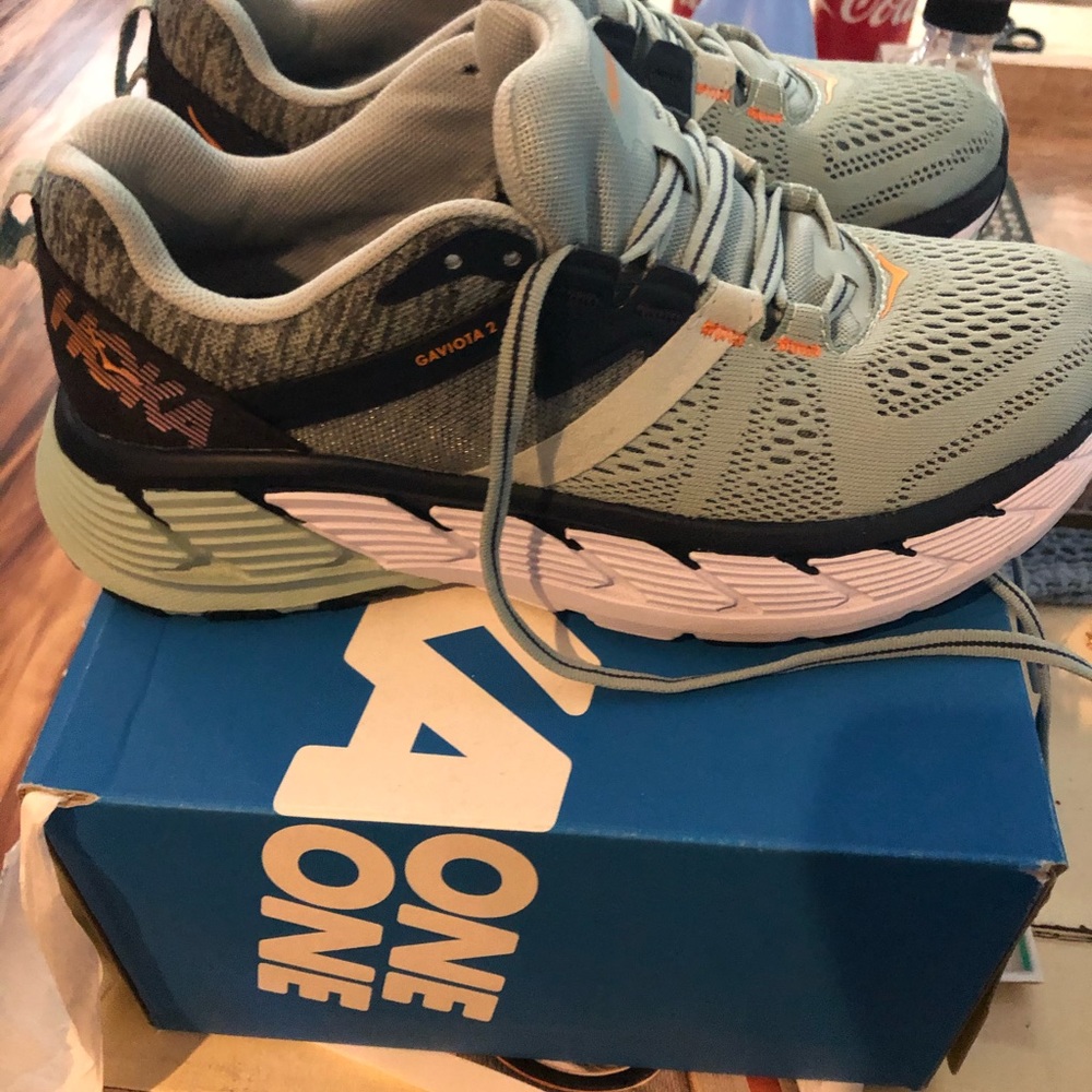 Hoka One One Gaviota - Size 7, Almost New